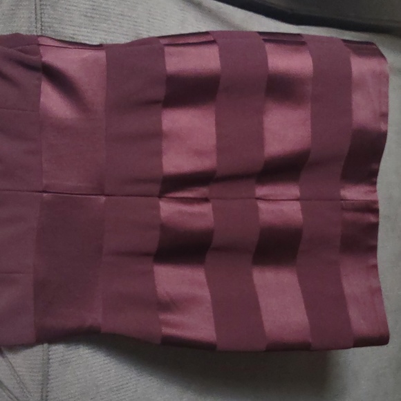 LAUNDRY By Shelli Segal Fitted Sleeveless Classic Burgundy Mini Dress Size 4 - Picture 4 of 6